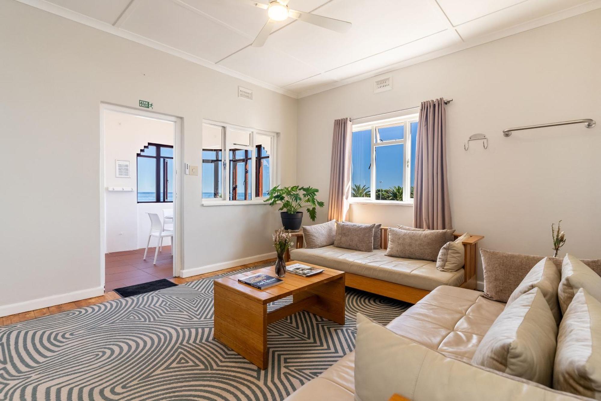 Tidal Pool Apartments - Camps Bay Kapstadt Exterior foto